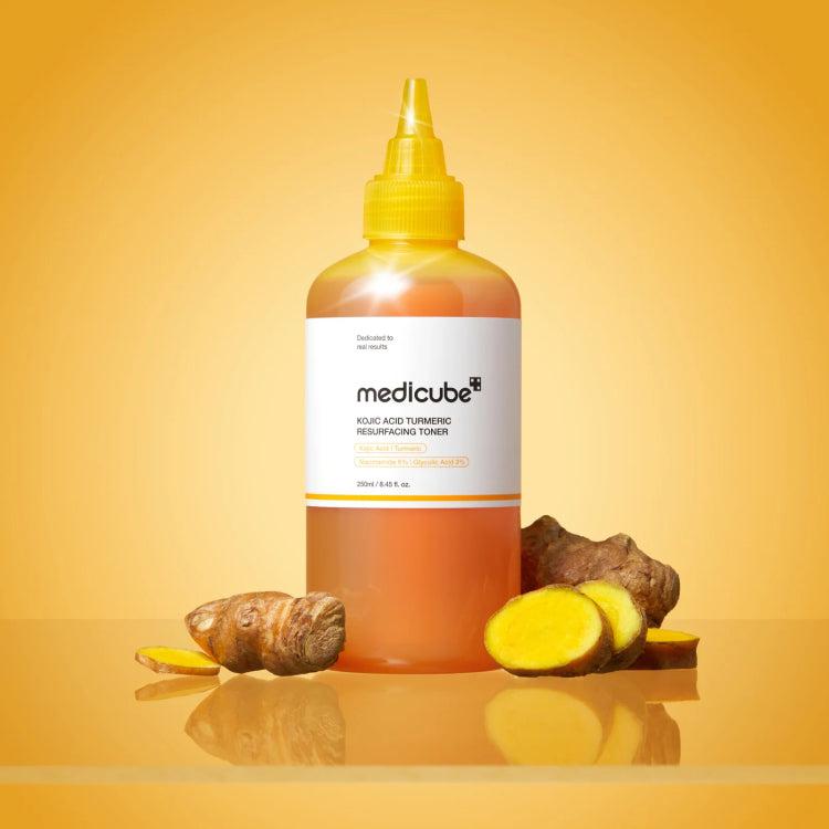 MEDICUBE KOJIC ACID TURMERIC RESURFACING TONER - 250ml | ميديكيوب تونر تقشير كوجيك أسيد مع الكركم - 250مل #2