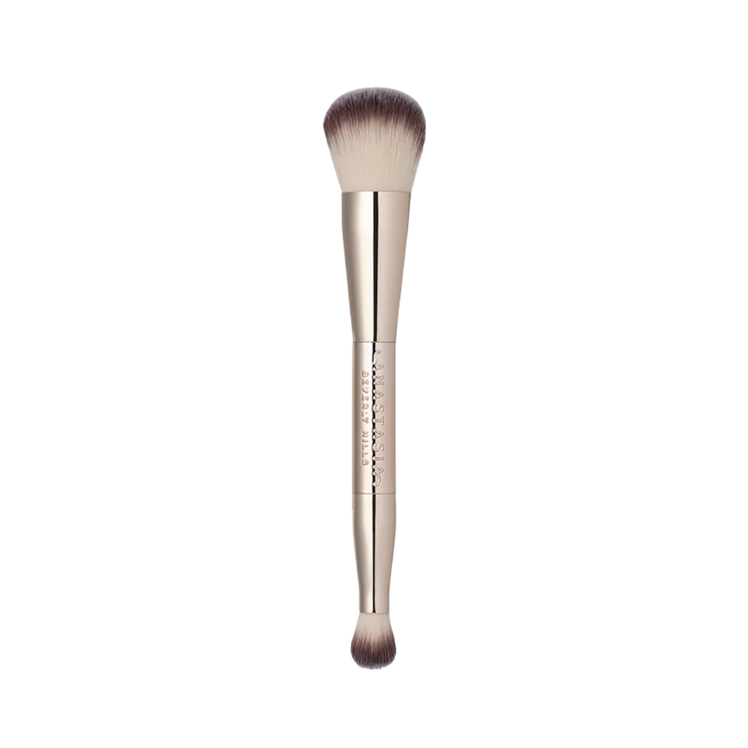 Anastasia Beverly Hills Impeccable Foundation Face Brush | أنستازيا بيفرلي هيلز فرشاة مكياج