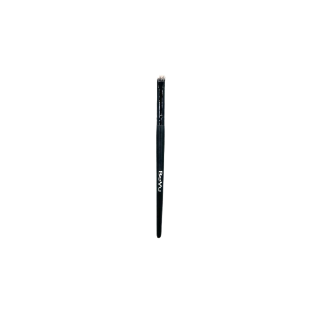 BeYu Eye Crease Brush No. 010 | بيو فرشاة لظلال العيون - رقم 010
