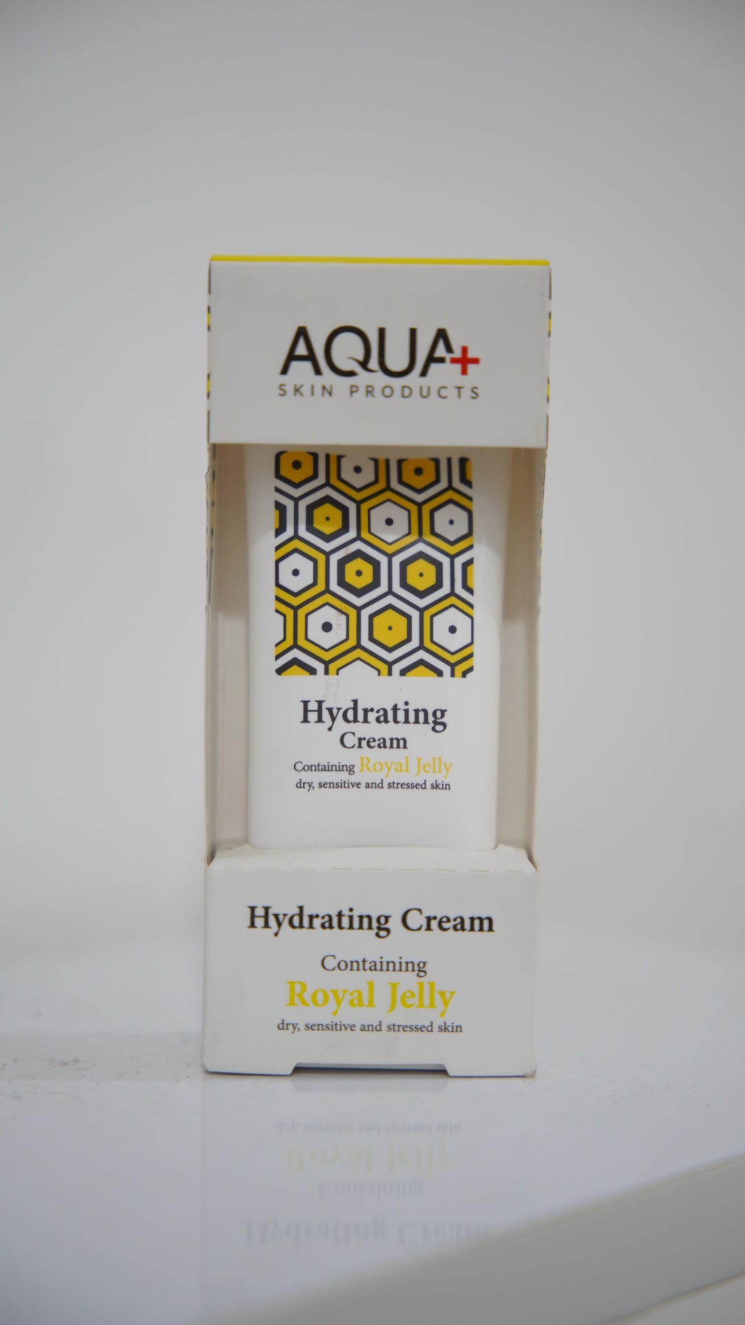 Aqua Plus Royal jelly moisturizing cream - 50 ml | اكوا بلس كريم مرطب للبشرة بغذائ ملكات النحل - 50 مل