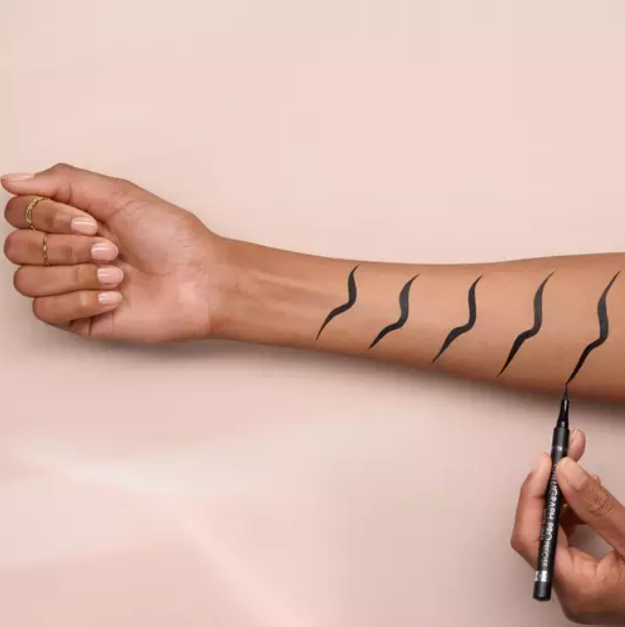 Catrice Eyeliner Calligraph pro Precise 20h Matte Liner -010 Intense Black | كاتريس قلم تحديد عيون جل عالي الدقة يدوم لمدة 20 ساعة مقاوم للماء رقم. 010 - شديد السواد