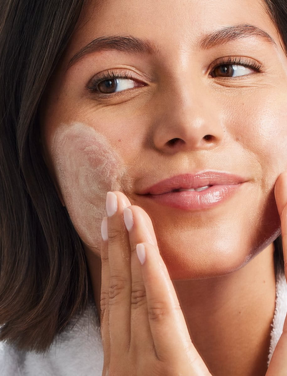 Eucerin Gentle Cleansing Hydrating Cleansing Gel - 200ml | يوسيرين غسول جيل مرطب ومنظف - 200 مل