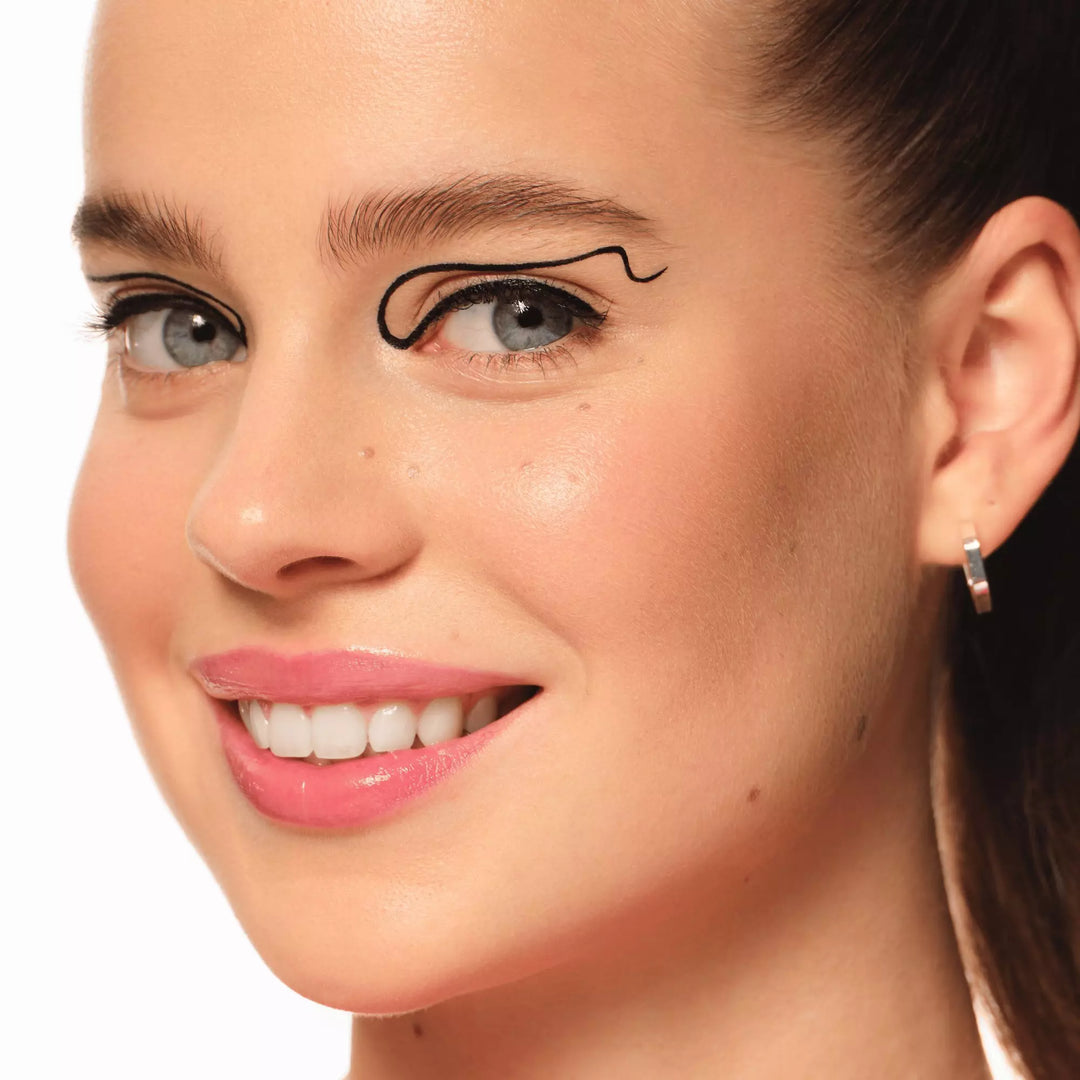 Essence line it like a PRO! liner - 1.2ml | ايسنس ايلاينر - 1.2 مل