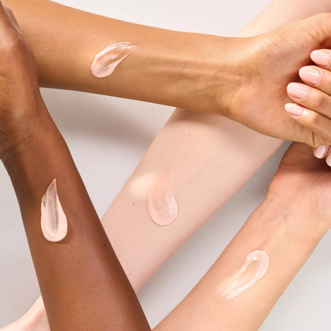 Essence Silky Blur Poreless Primer - 30ml | ايسنس برايمر لتغطية المسام - 30 مل