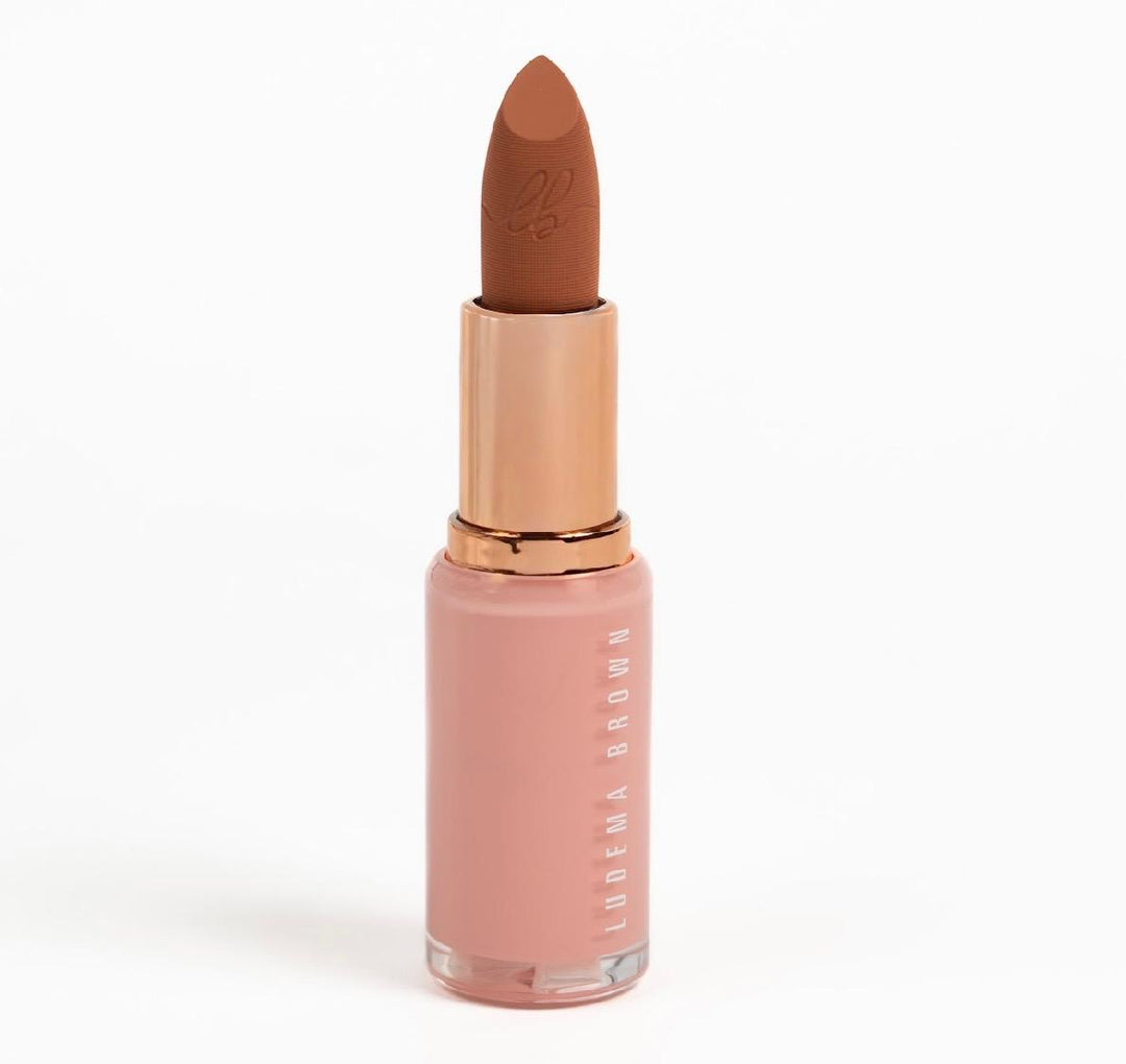 LUDEMA BROWN Matte Lipstick - 3.8 g | لوديما براون احمر شفاه مات - 3.8 غ
