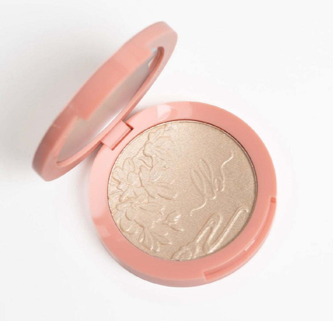 LUDEMA BROWN Silky Touch Highlighter | لوديما براون هايلايتر بلمسة ناعمة