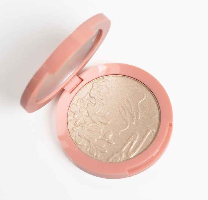 LUDEMA BROWN Silky Touch Highlighter | لوديما براون هايلايتر بلمسة ناعمة