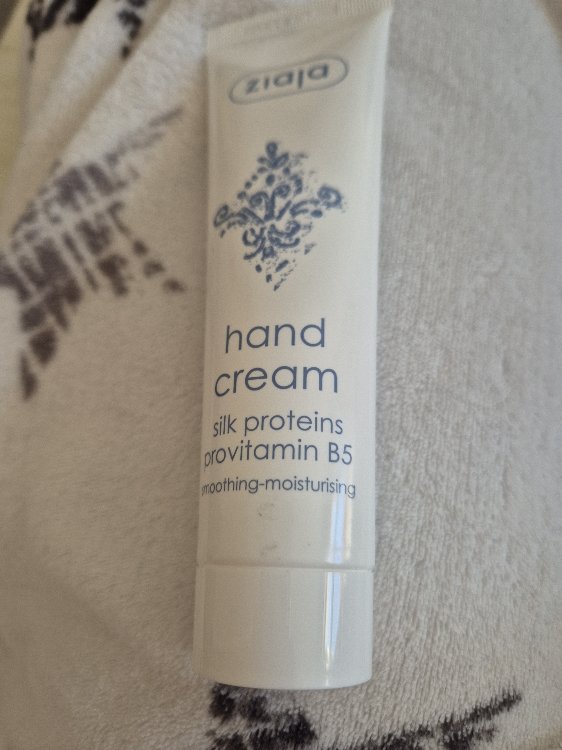 Ziaja Silk Hand Cream with Silk Proteins and Provitamin B5 - 100ml | جايا مرطب لليدين غني بالفيتامينات والبانتينول - 100 مل