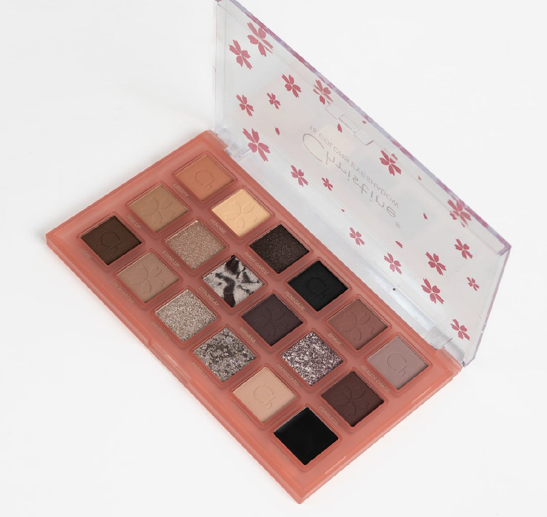 Christine 18 Colour Eyeshadow | كريستين اي شادو