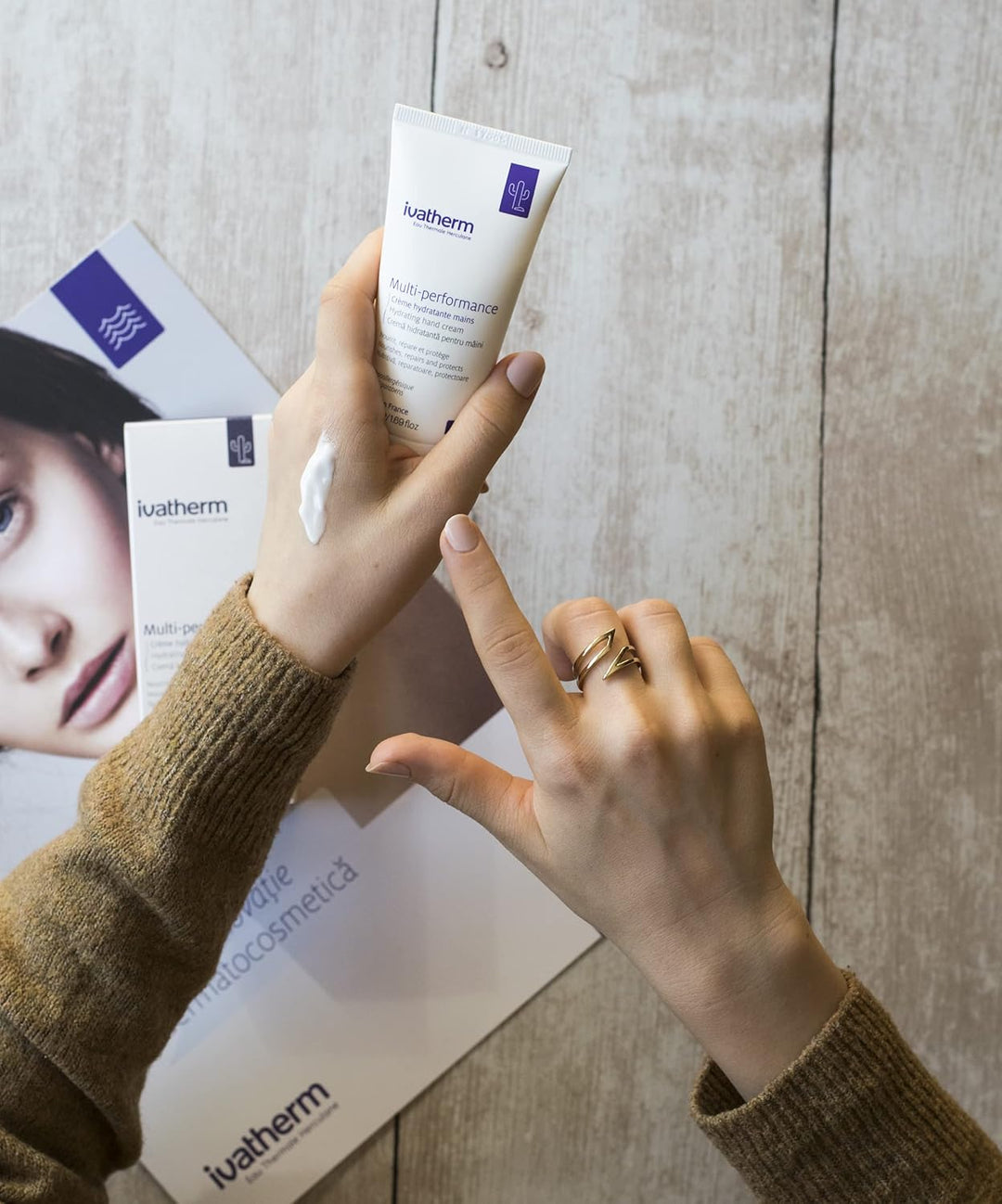 ivatherm Multi-performance Hand Cream - 50ml|  ايفاثيرم كريم مرطب لليدين - 50 مل