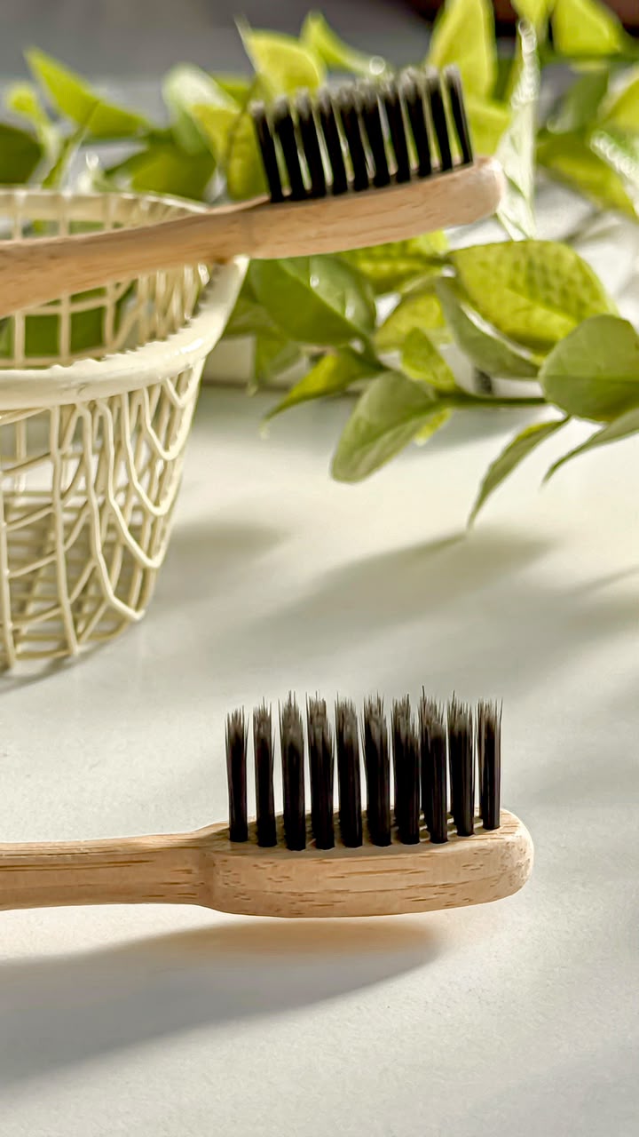 Mura Bamboo Shank Design Toothbrush | مورا فرشة الاسنان بتصميم ساق البامبو