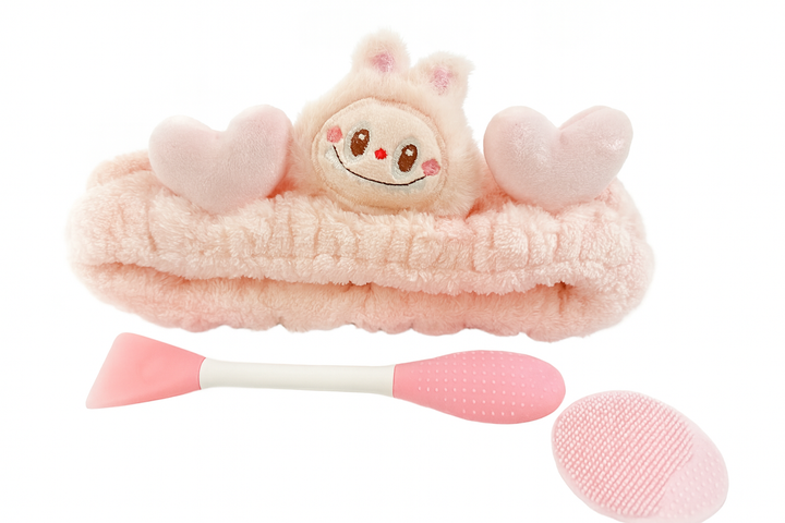 Sama Baghdad Professional Make-Up Labubu headband