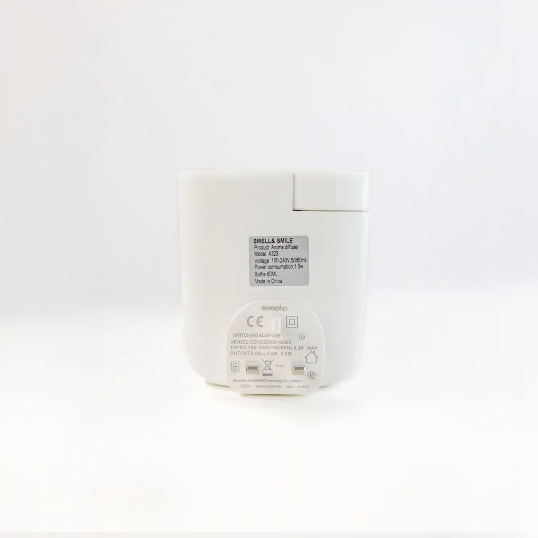 Smell & Smile Scent Diffuse White | سميل سمايل معطر جو باللون الأبيض