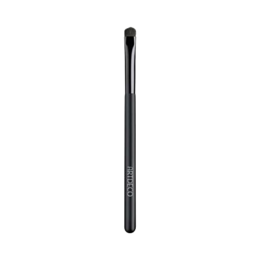 ARTDECO Eyeshadow Brush, flat-tipped bristles, black handle, designed for applying eyeshadow with precision.