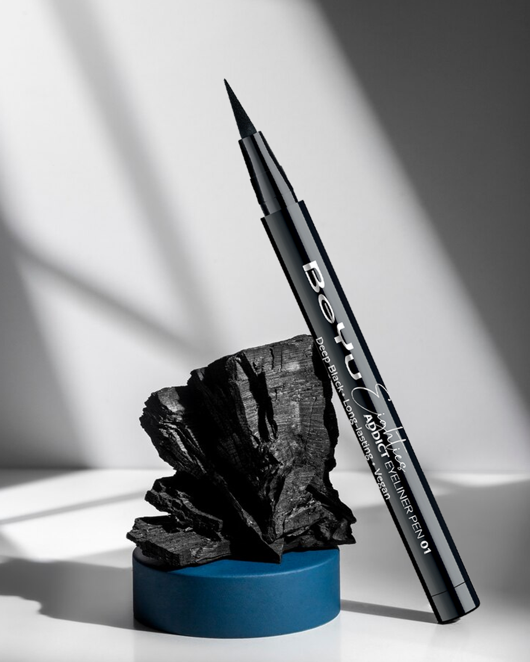 BeYu Eighties Addict Eyeliner Pen 01 - 0.8ml | بيو قلم ايلاينر - 0.8 مل