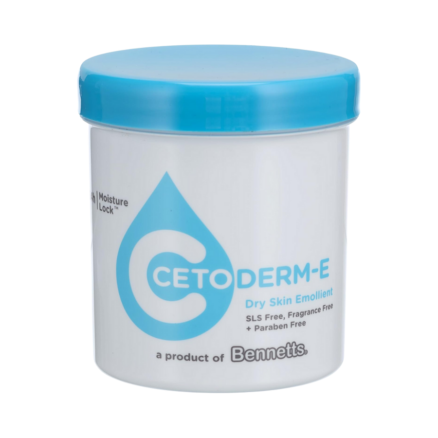 Bennetts Cetoderm-E Dry Skin Emollient, 450ml, white jar with blue lid, SLS, fragrance, and paraben-free.
