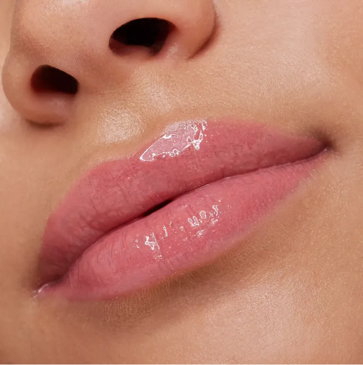 Essence What The Fake! Pluming Lip Filler No. 01 | ايسنس أحمر شفاه مالئ  01