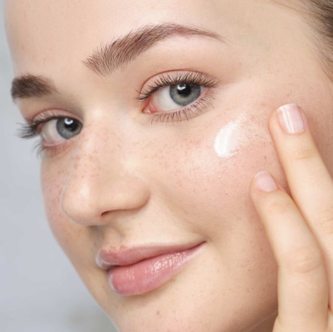 Artdeco Hyaluronic Intensive Serum | Serum Ardeco bi asîda hîaluronîk