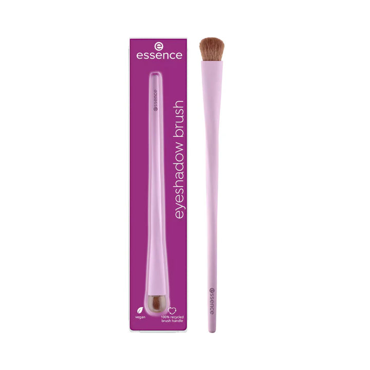 Essence blending brush 01 | ايسنس فرشاة دمج الاي شادو رقم 01