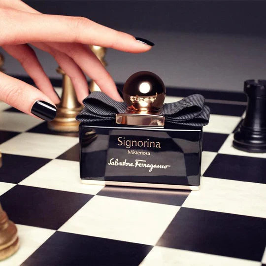 salvatore ferragamo Misteriosa  EDP - 100ml | سالفاتور فيراغامو عطر سينيورينا ميستيريوسا  للنساء - 100 مل