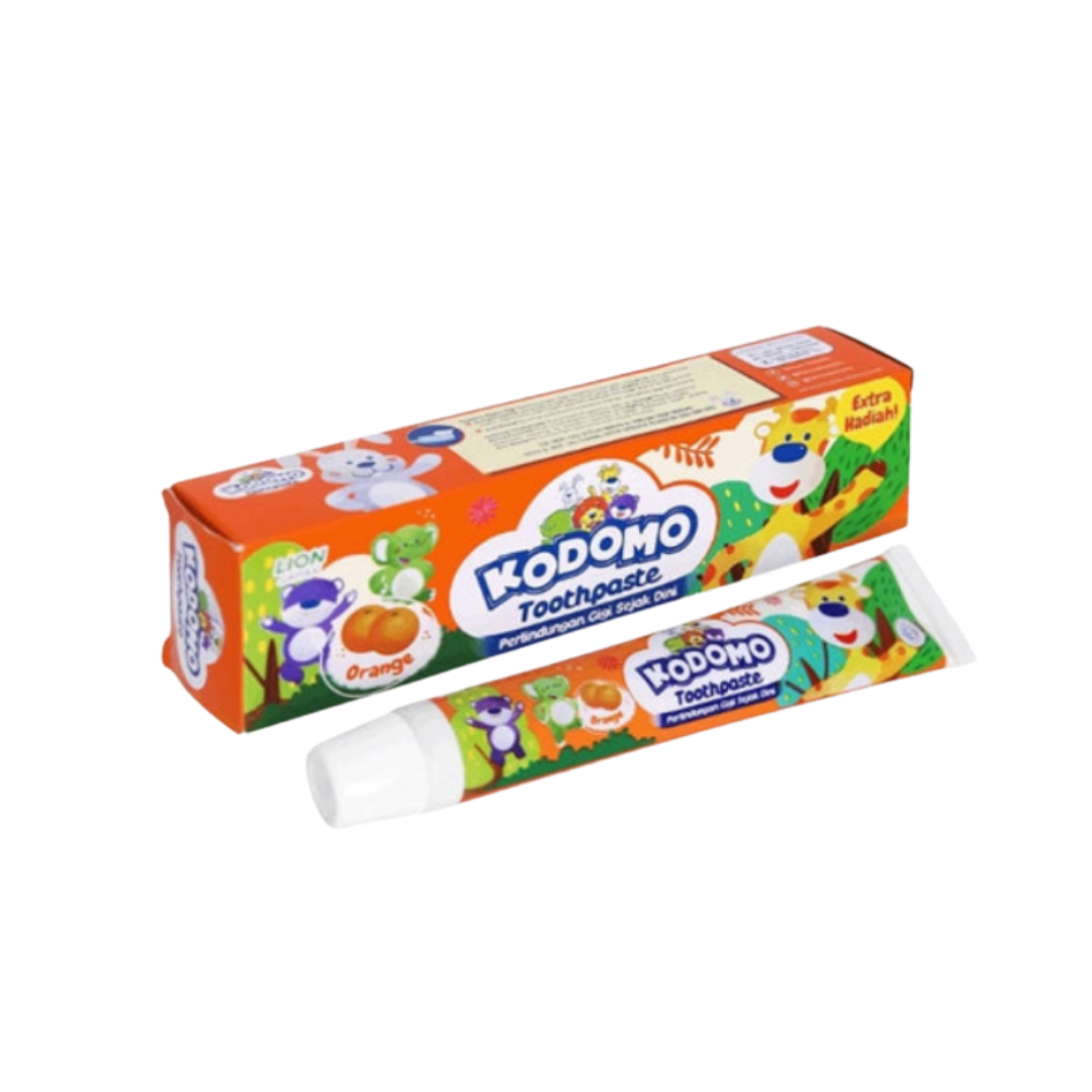 Kodomo Lion children’s toothpaste, orange flavor, 45 g tube with colorful cartoon packaging.