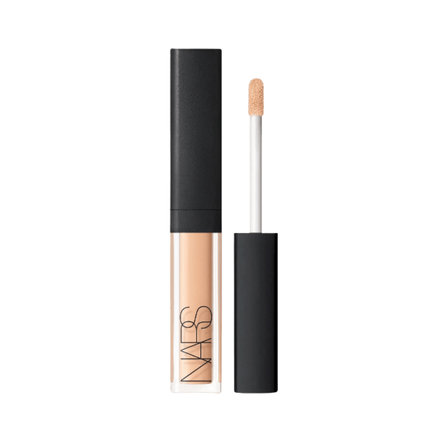 NARS Radiant Creamy Concealer liquid concealer with doe-foot applicator and black cap packaging