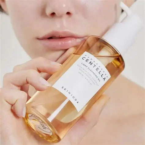 SKIN1004 Madagascar Centella Light Cleansing Oil - 200ml | سكين1004 غسول سينتيلا زيتي للوجه  - 200 مل