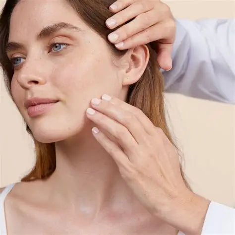 Avene Cleanance Comedomed - 30ml Gel Nettoyant - 100ml | أفين كلينانس كوميدوميد - 30 مل + جل منظف - 100 مل