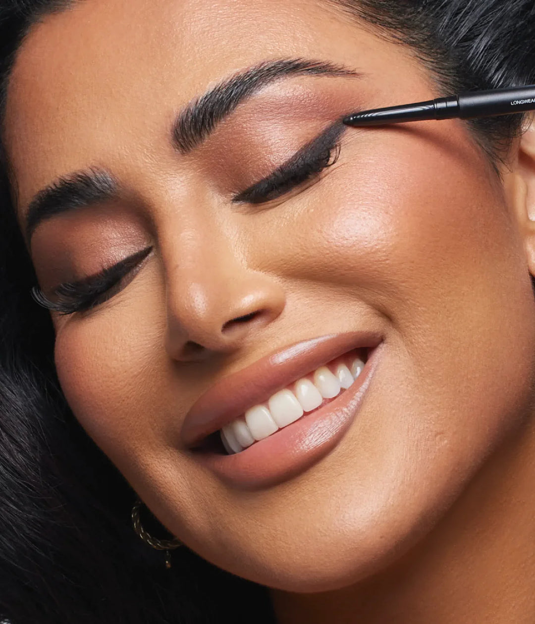 HUDA BEAUTY Creamy Kohl Longwear Eye Pencil - 0.35g | هودا بيوتي قلم كحل كريمي طويل الثبات- 0.35غ