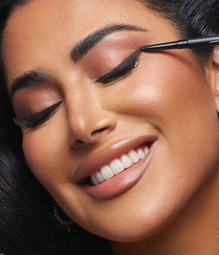 HUDA BEAUTY Creamy Kohl Longwear Eye Pencil - 0.35g | هودا بيوتي قلم كحل كريمي طويل الثبات- 0.35غ