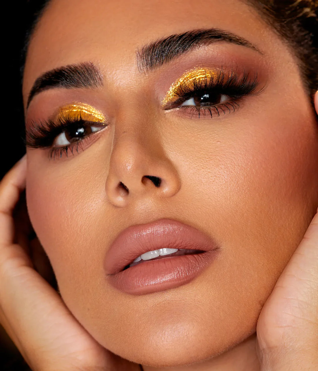 Huda Beauty Empowered Eyeshadow Palette - 16.8g | هدى بيوتي باليت اي شادو - 16.8 غرام