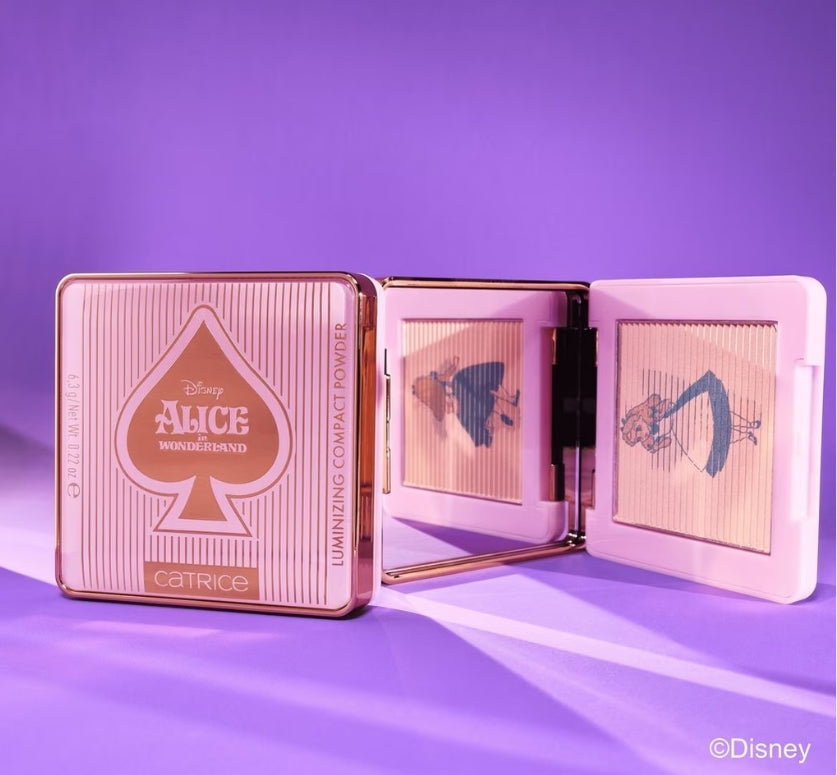 Catrice Kompakt Puder Disney Alice In Wonderland Luminizing - 6.3g | بودرة كاتريس المضغوطة المضيئة إصدار ديزني - 6.3 غرام
