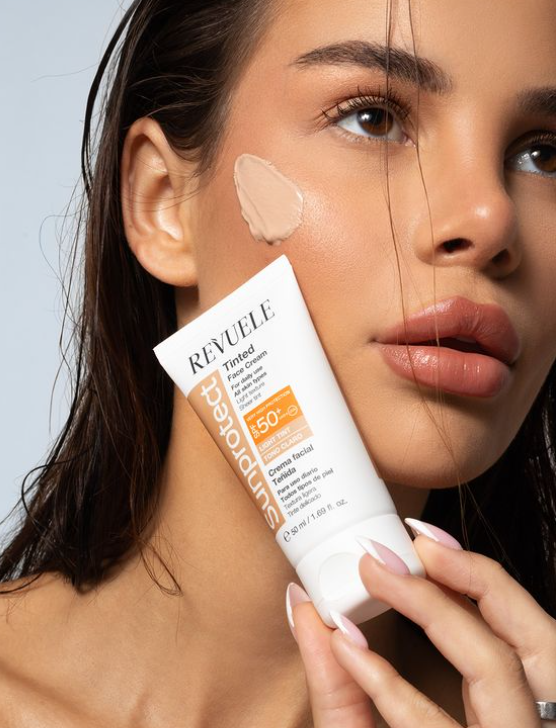 Revuele Tinted sunscreen cream SPF50+ - 50ml | ريفويل كريم واقي شمسي مع لون spf50+ - 50 مل