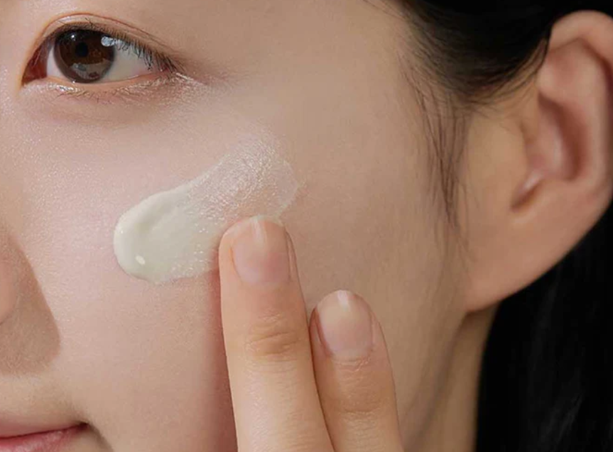 SKIN1004 Air Fit Sun cream Plus Spf 50+ - 50ml | سكين1004 كريم واقي شمسي فيزيائية spf50+ - 50 مل