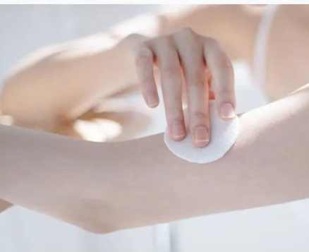 celimax Ji.Woo.Gae One Step Body Brightening Pad - 60pads | سيليماكس شرائح قطنية تفتيح الجسم - 60 قطعة