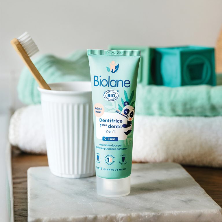 Biolane First Baby 2-in-1 Certified Organic Toothpaste - 50ml | بيولان معجون لتخفيف آلم التسنين - 50 مل