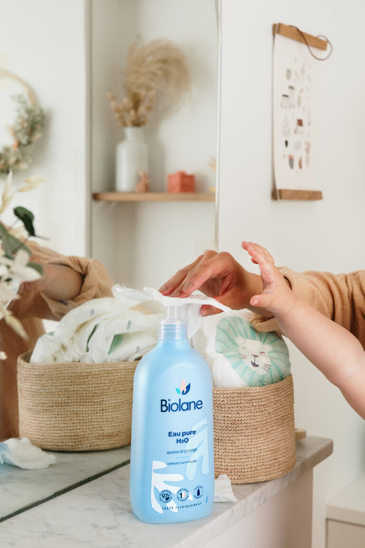 Biolane Pure H2O Eau Pure - 350mL | بيولان بيور– ماء نقي لتنظيف البشرة – 350 مل