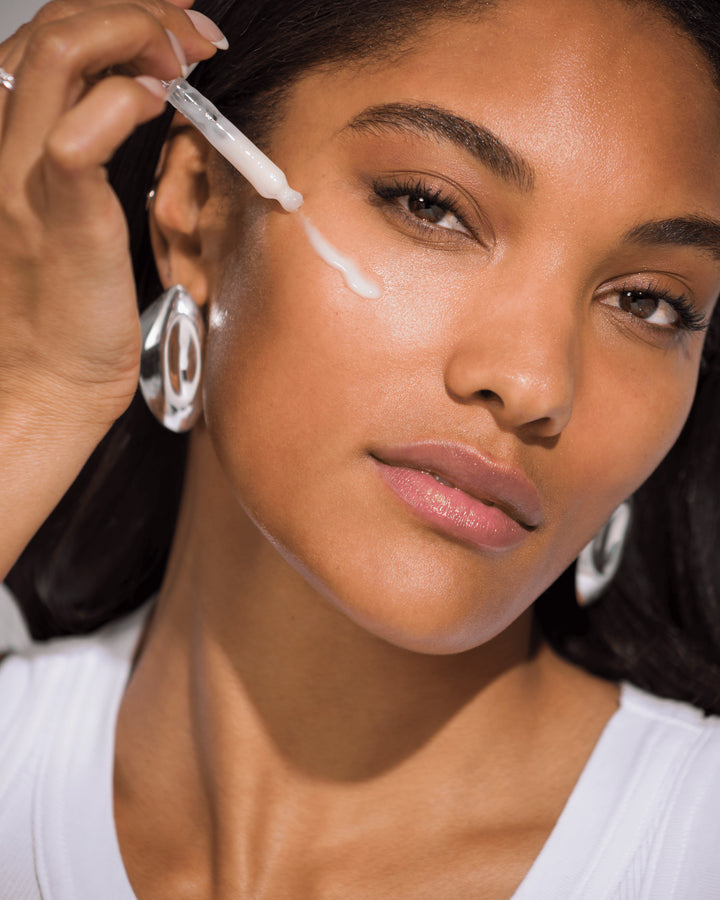 Clinique Moisture Surge Active Glow Serum - 50ml | كلينك سيروم للوجه مرطب اكتيف غلو - 50مل