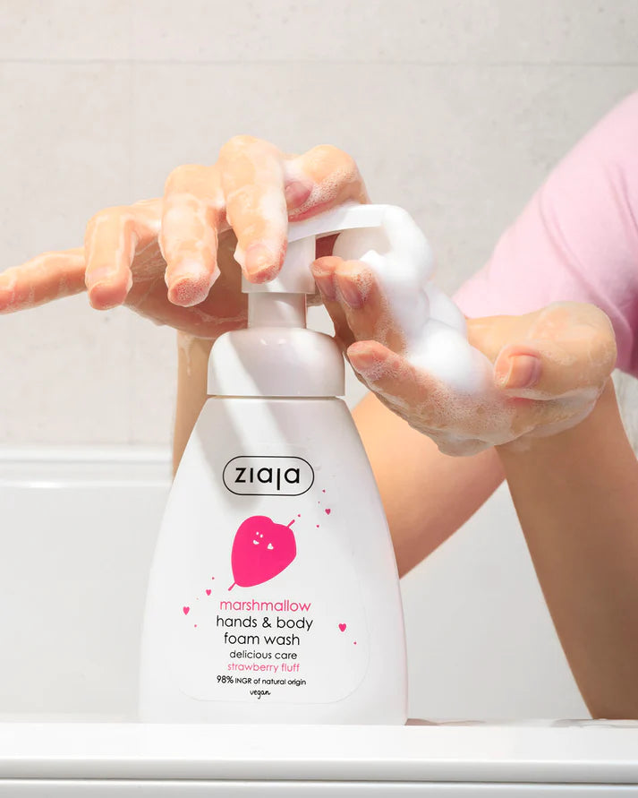 Ziaja Marshmallow Hands & Body Foam Wash - 250ml | جايا غسول للجسم و اليدين برائحة المارشميلو و الفراولة - 250 مل