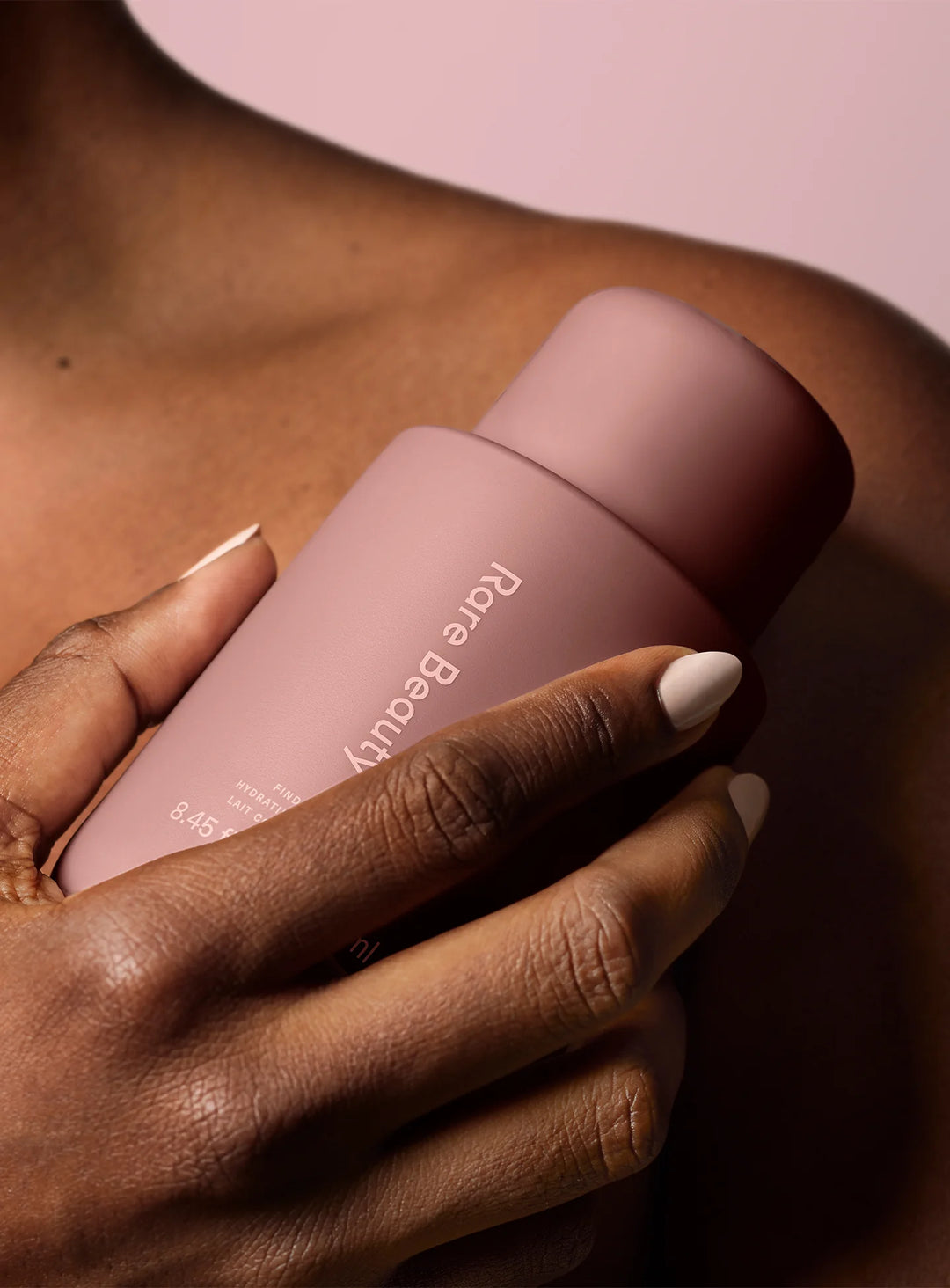 Rare Beauty Find Comfort Hydrating Body Lotion - 250ml | رير بيوتي لوشن مرطب للجسم - 250مل