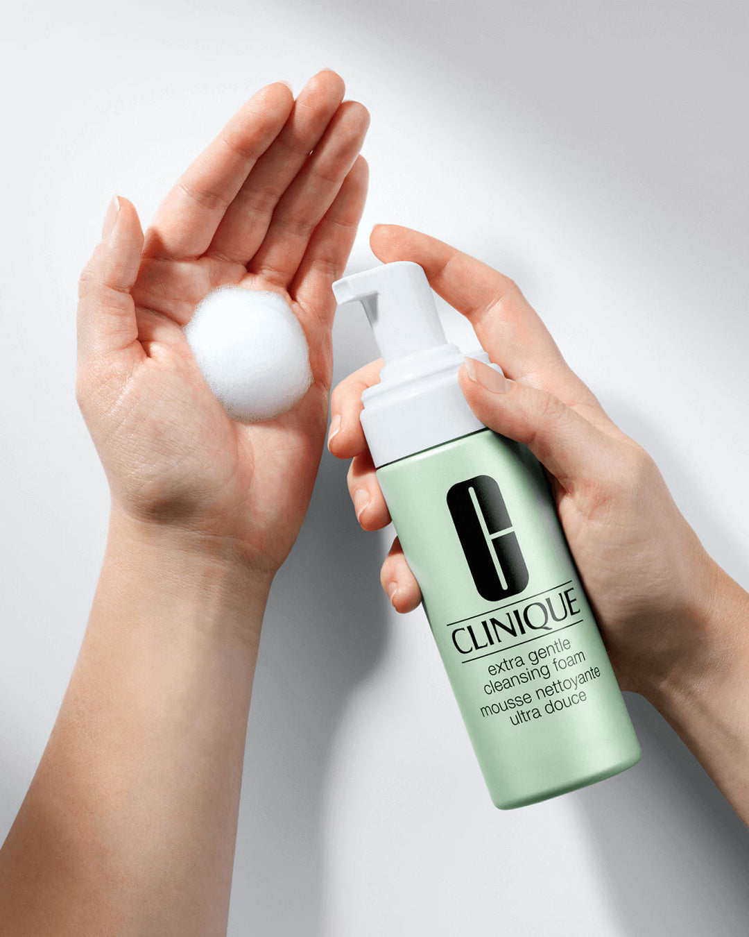 Clinique extra Gentle Cleansing Foam - 125ml | كلينيك رغاوي تنظيف لطيفة جدا - 125مل #1