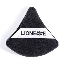Tarko Lionesse Triangle Powder Puff | تاركو ليونيس اسفنجة مكياج