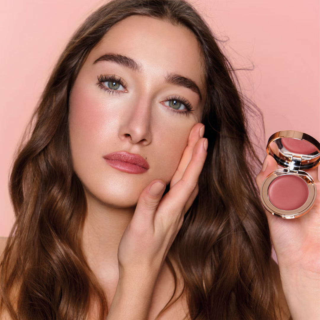Charlotte Tilbury Pillow Talk Lip And Cheek Glow Blush - 2.5g | شارلوت تلبوري بلاش جلو للشفاه والخدود – 2.5 غ