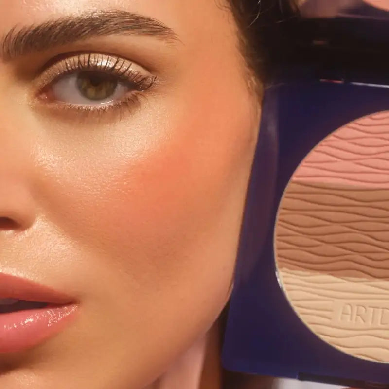ARTDECO Bronzer All Seasons Bronzing Powder -13,5g | ارديكو برونزر بودرة تسمير لجميع المواسم - 13.5 غ