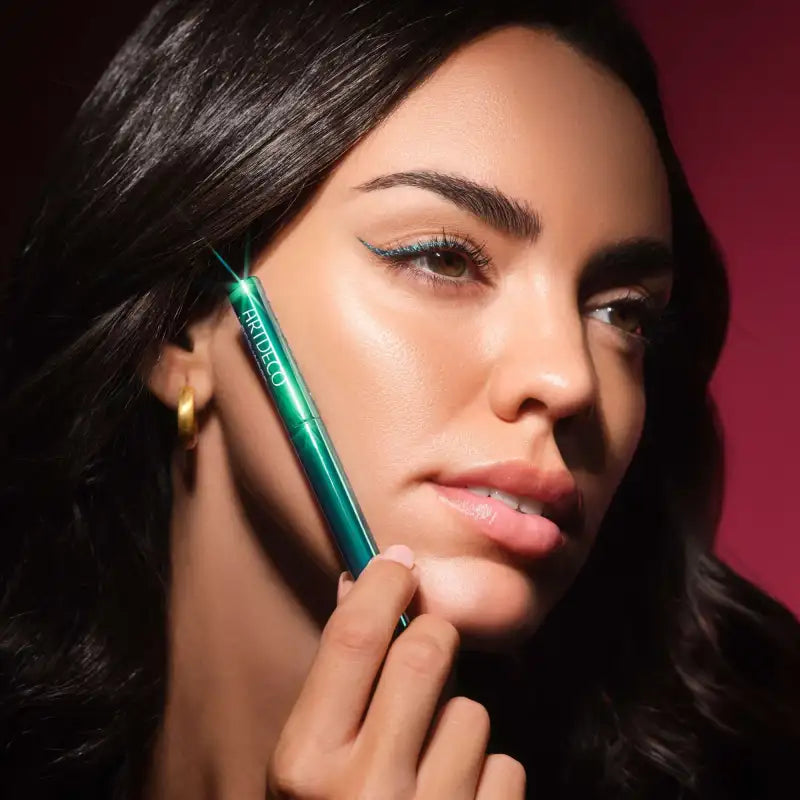ARTDECO Long Wear Metallic Liquid Liner - 1.8ml | ارديكو اي لاينر سائل ميتاليك - 1.8مل