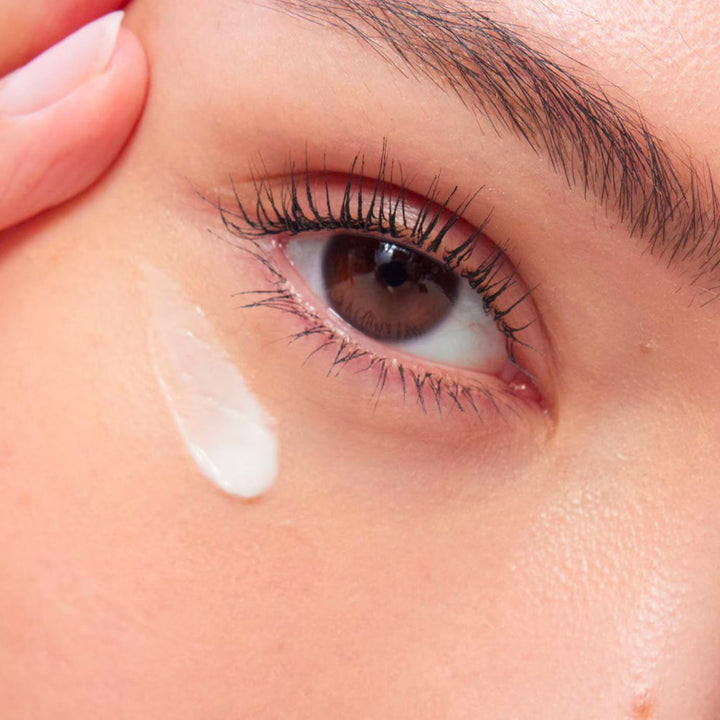 Clarins Total Eye Lift - Lift-redensifiant Lift-replenishing Eye Concentrate REFILLABLE - 15ml | كلارنس كريم للعناية بالمنطقة حول العين - 15 مل