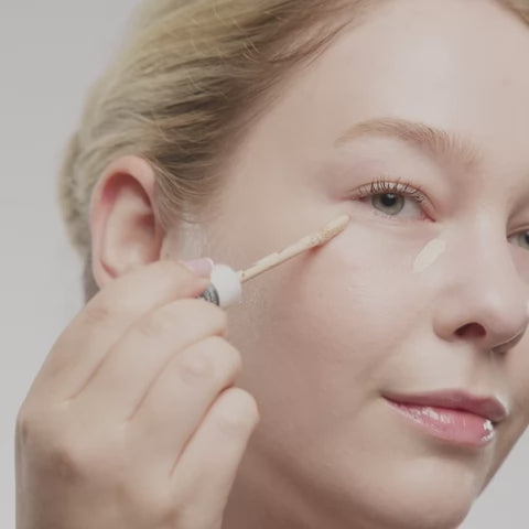 Catrice Instant Bright Serum Concealer - 5ml | كاتريس كونسيلر مضيئ - 5 مل