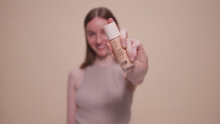 Catrice Soft Glam Filter Fluid No.010 Fair Light | كاتريس برايمر سائل خافي للعيوب  - رقم 010