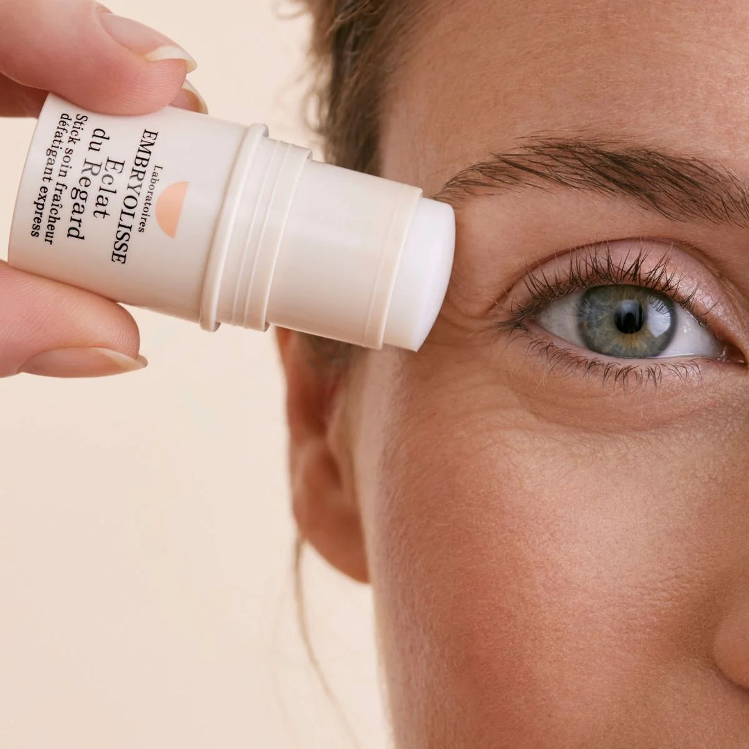 Embryolisse Eclat Du Regard Radiant Eye Express Cooling and Refreshing Eye Care Stick - 4.5g | امبريوليس ستيك عناية بالعين مبرد ومنعش فوري – 4.5 غرام