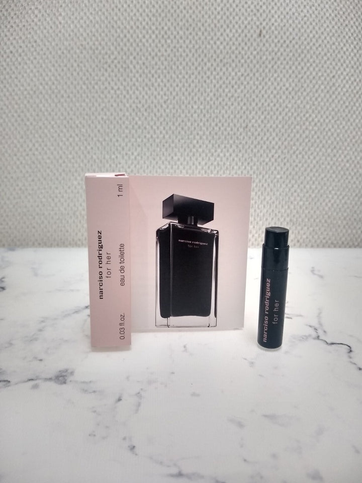 narciso rodriguez Sample  For her  edt - 0,6 ml | عينة عطر نرسيسو رودريغز فور هير  للنساء 0,6مل